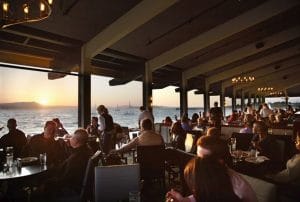 Restaurant Chain Announces Bankruptcy, Says Minimum Wage Hikes to Blame